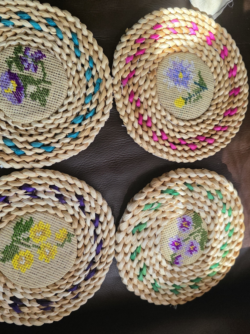 Set of 4 Vintage Woven Straw Floral Needlepoint Trivets / Boho Wall Decor